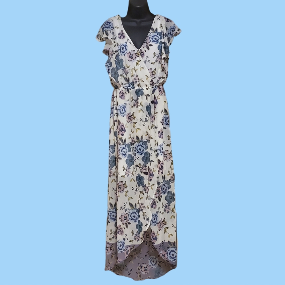 Maurices White Floral High-Lo Flutter Sleeve Dress Small